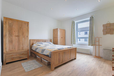 BedroomAngle1