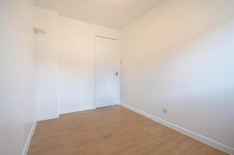 Bedroom1Angle2 (1...