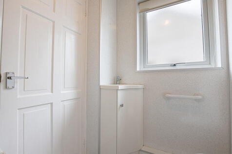 BathroomAngle2