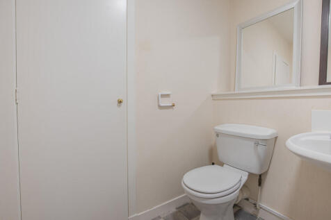 BathroomAngle2 (1...