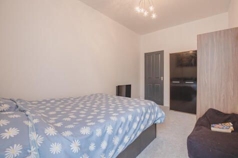 BedroomAngle2