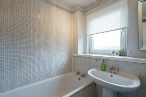 6. Bathrom angle ...