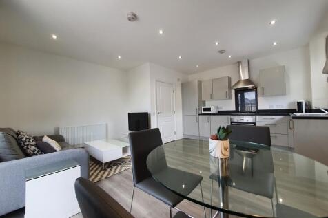 Living Room/Dinin...