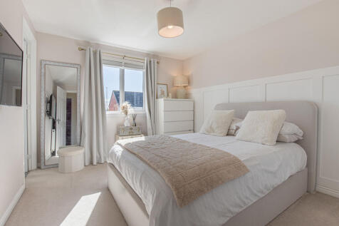 MasterBedAngle1