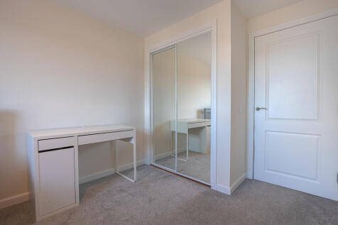Bedroom2Angle2