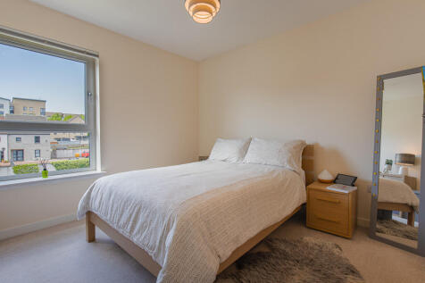 BedroomAngle1