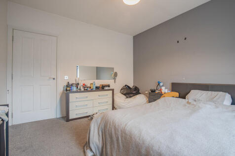 Bedroom2Angle2