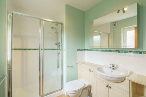 11. Bedroom 2 ens...