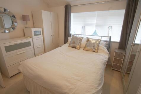 BEDROOM ONE.jpg