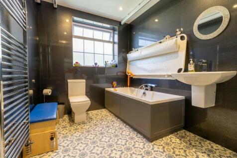 Downstairs Bathroom