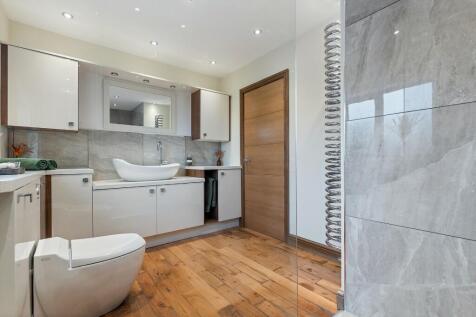 En-Suite 1