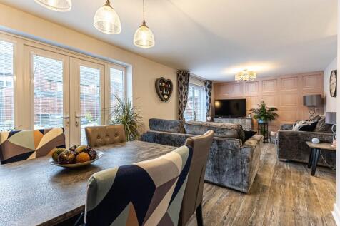 Living / Dining 