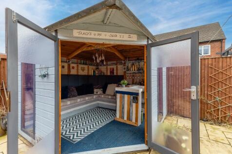 Shed / Bar 
