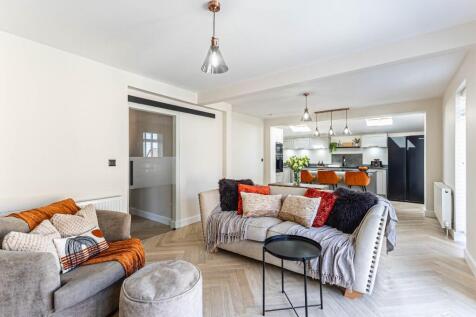 Living/Kitchen