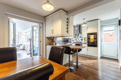 Dining Room/ Kitchen