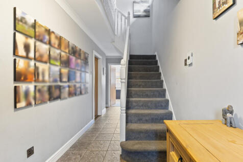 Hallway / stairs