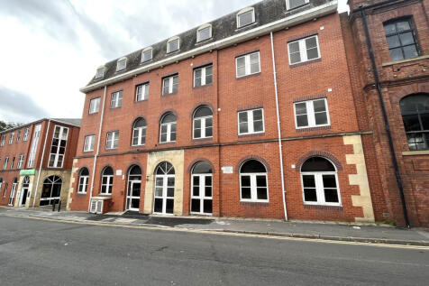 1 Bedroom, Top Floor Apartment