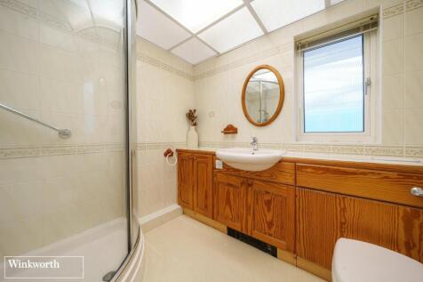 Main Shower Room