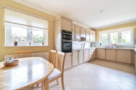 Kitchen/Breakfast Rm