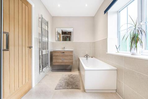 Familt Bathroom
