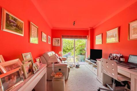 Bedroom/Study