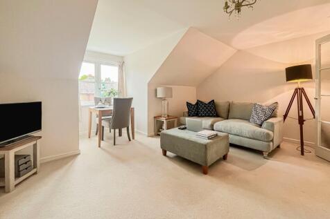 Sitting/Dining Room