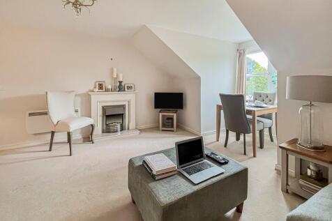Sitting/Dining Room