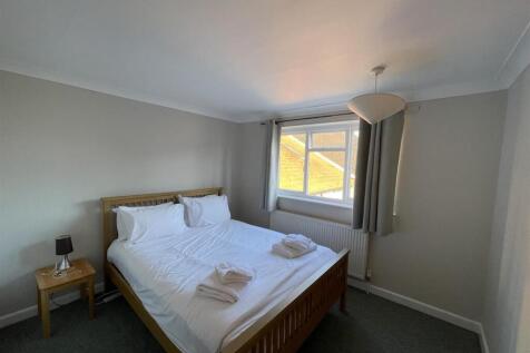 bedroom 2 add