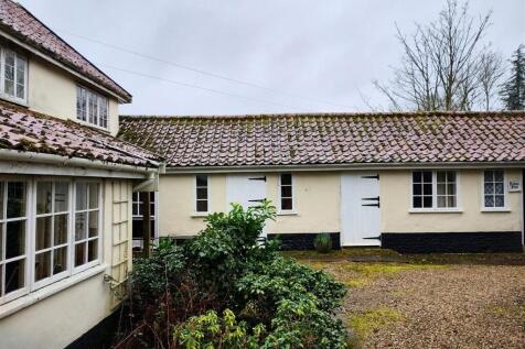 lodge flat 2.JPG