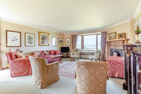 2 Cromarty View