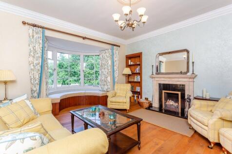 The Manse, Foyers