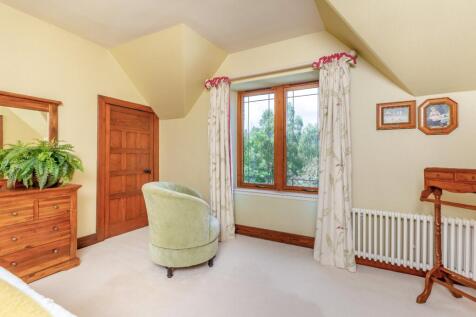 The Manse, Foyers