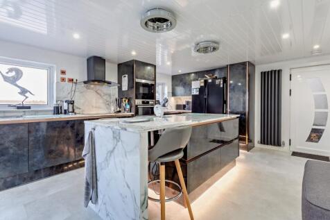 152 Oldshoremore