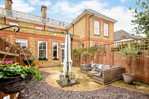 2 Denhill House g...