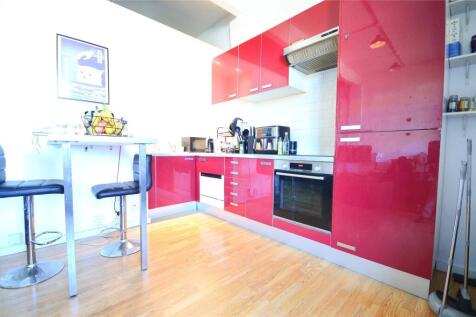 Kitchen / Lounge