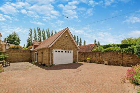 Garage & Annexe