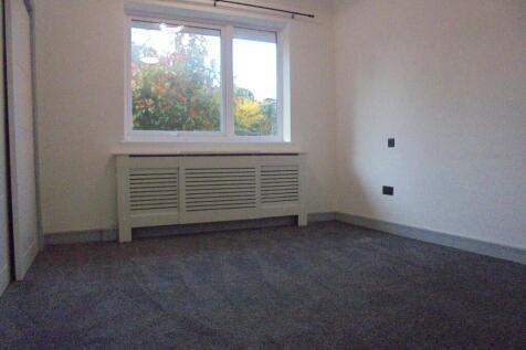 Master Bedroom Rear