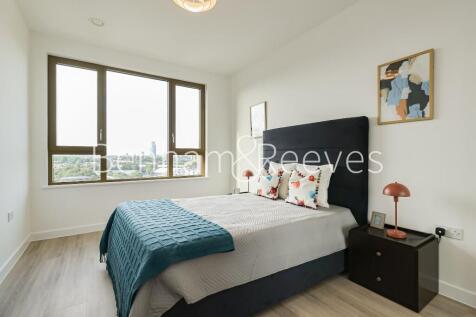 Large 2nd Bedroom
