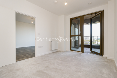 Spacious Bedroom