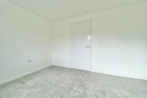 Bedroom photo 2