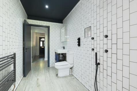 Ground Floor wetroom with bath