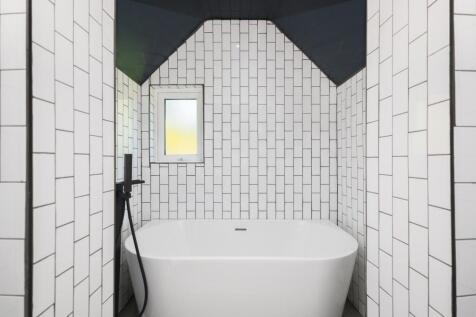 Ground Floor wetroom with bath