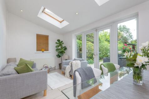 Living dining area