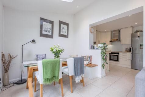 Living dining area