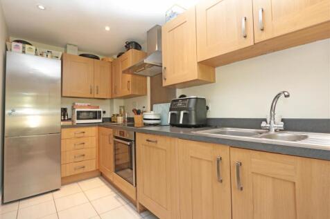 Kitchen2.jpg
