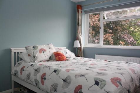 Bed 1.JPG