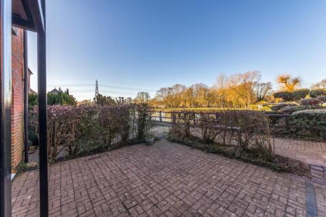 Patio area and views towards the River Thames