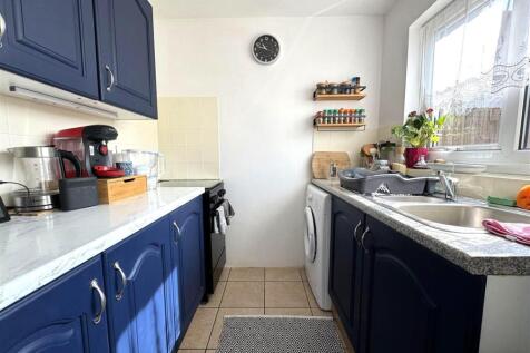 kitchen2.jpg