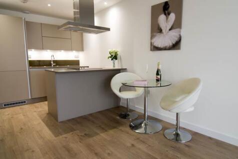 kitchen dining.jpg