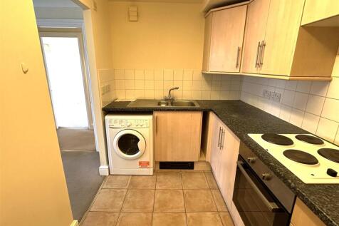 Kitchen 2.JPG